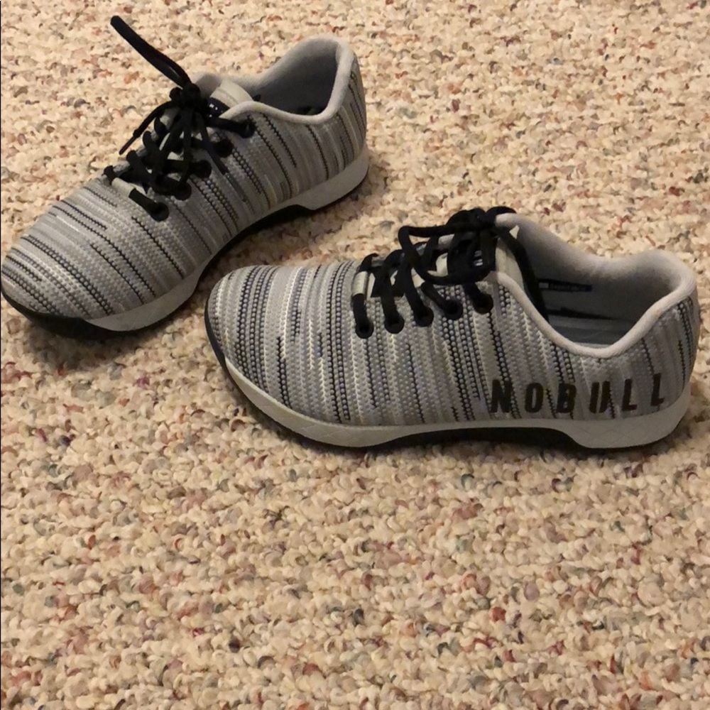 No Bull gray linear size 7